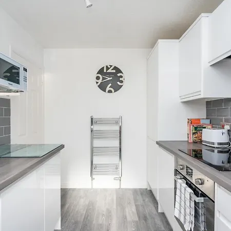 14 Acomb Wood Drive Peaceful 2-bed In With Free Parking - Pass The Keys 约克