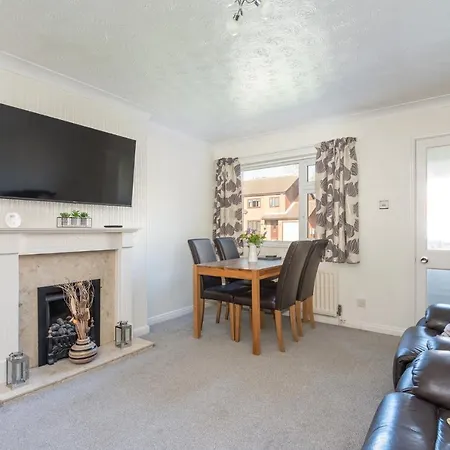 14 Acomb Wood Drive Peaceful 2-bed In With Free Parking - Pass The Keys 约克