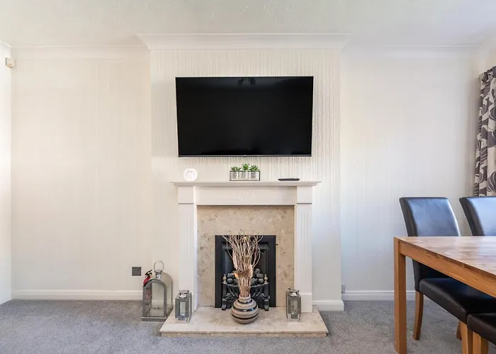 Vakantiehuis 14 Acomb Wood Drive Peaceful 2-bed In With Free Parking - Pass The Keys *