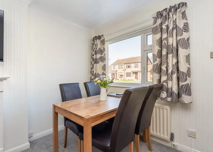Vakantiehuis 14 Acomb Wood Drive Peaceful 2-bed In With Free Parking - Pass The Keys York