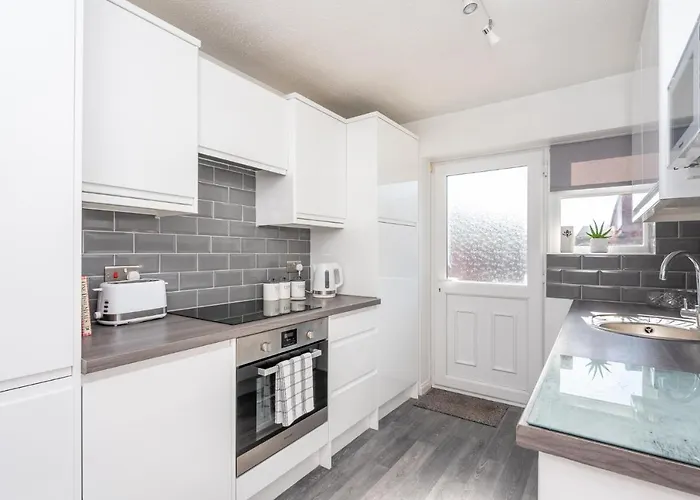 Vakantiehuis 14 Acomb Wood Drive Peaceful 2-bed In With Free Parking - Pass The Keys *