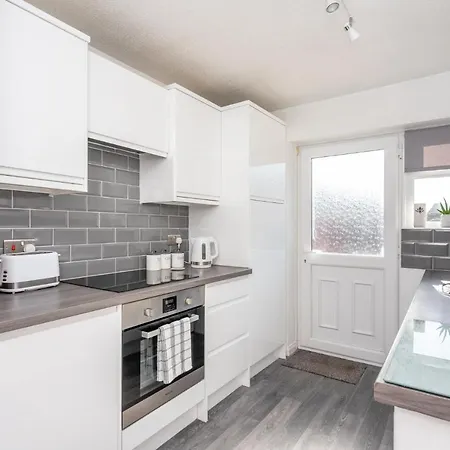 펜션 14 Acomb Wood Drive Peaceful 2-bed In With Free Parking - Pass The Keys *